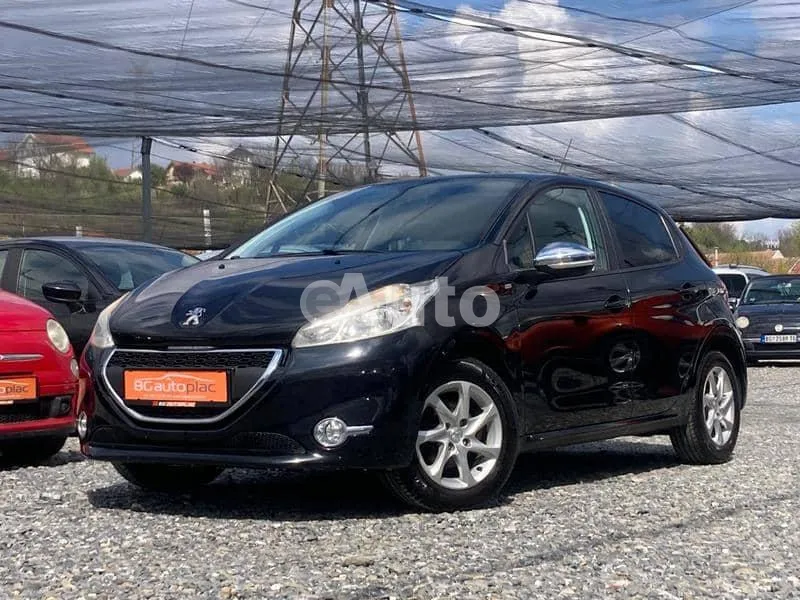 Peugeot 208 — polovni automobil