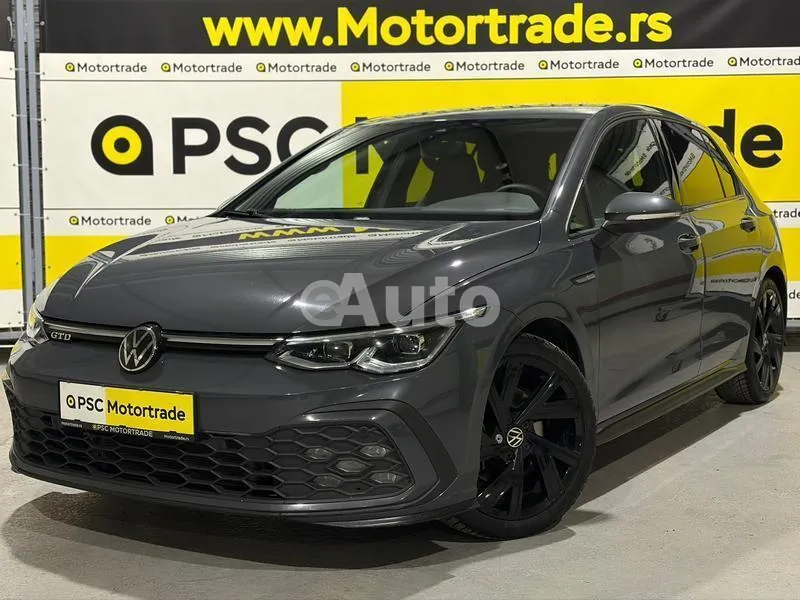 Volkswagen Golf 8 — polovni automobil