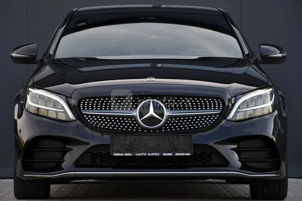 Mercedes Benz C 180 — polovni automobil