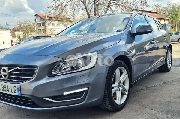 Volvo V60 — polovni automobil