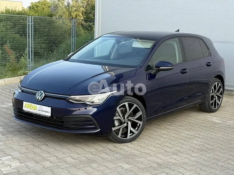 Volkswagen Golf 8 — polovni automobil
