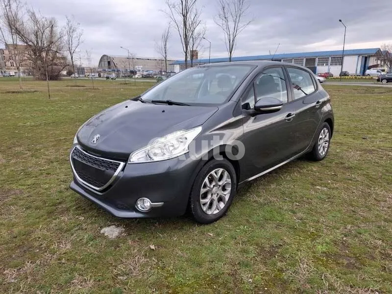 Peugeot 208 — polovni automobil