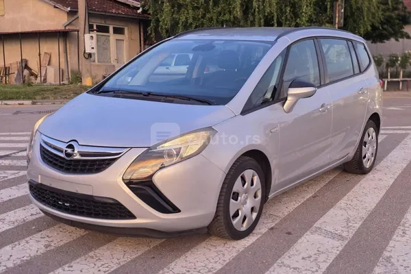 Opel Zafira — polovni automobil
