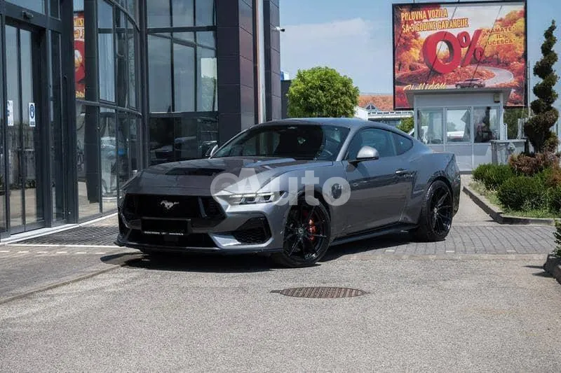 Ford Mustang — polovni automobil