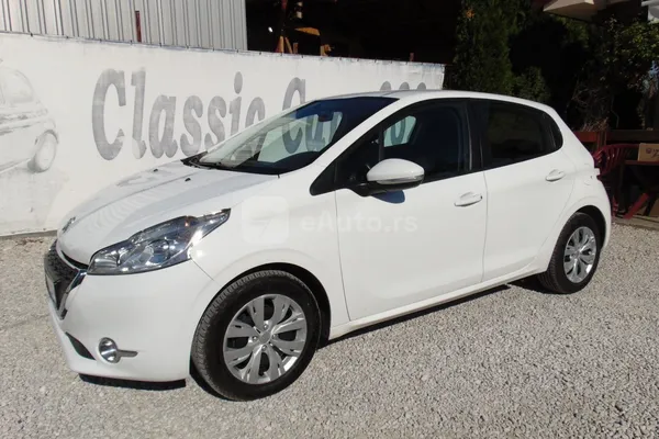 Peugeot 208 — polovni automobil