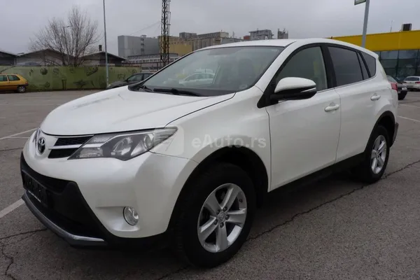 Toyota RAV 4 — polovni automobil
