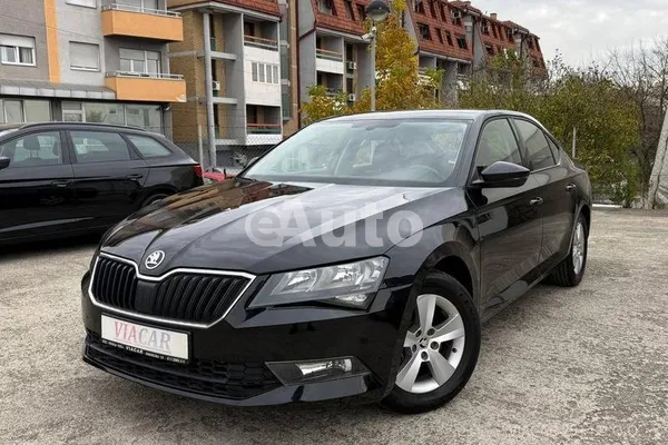 Škoda Superb — polovni automobil