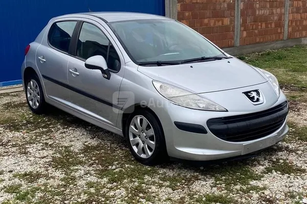 Peugeot 207 — polovni automobil