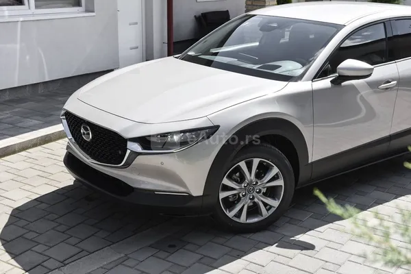 Mazda CX-30 — polovni automobil