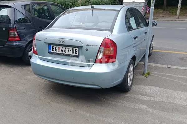 Hyundai Accent — polovni automobil