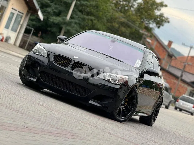 BMW M5 — polovni automobil