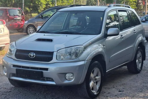 Toyota RAV 4 — polovni automobil