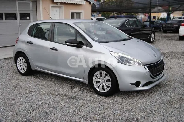 Peugeot 208 — polovni automobil