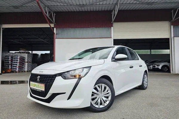 Peugeot 208 — polovni automobil