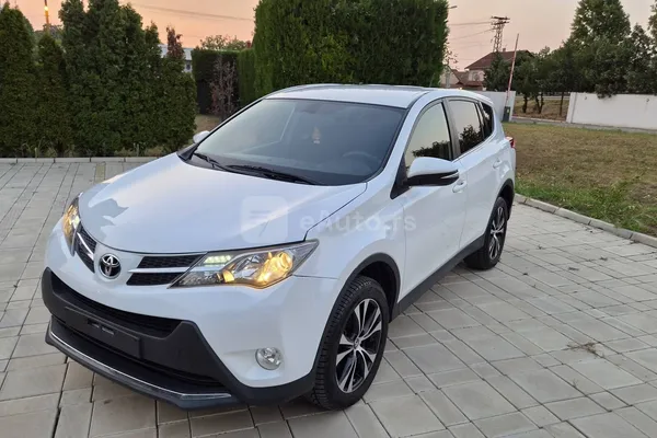 Toyota RAV 4 — polovni automobil