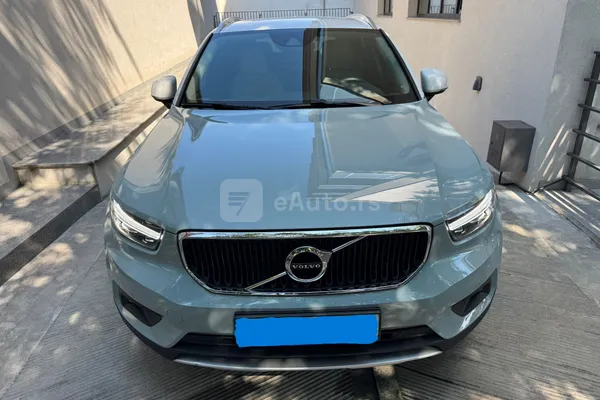 Volvo XC40 — polovni automobil