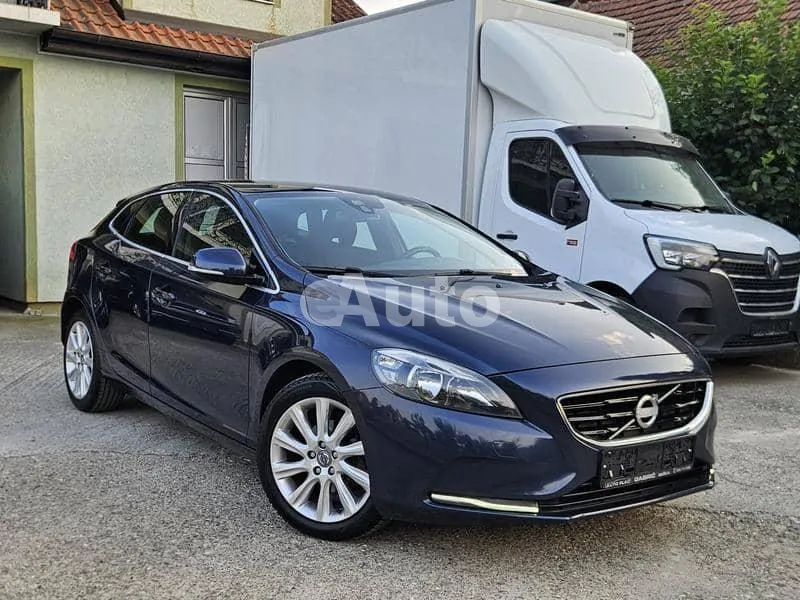 Volvo V40 — polovni automobil
