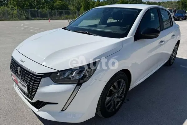Peugeot 208 — polovni automobil