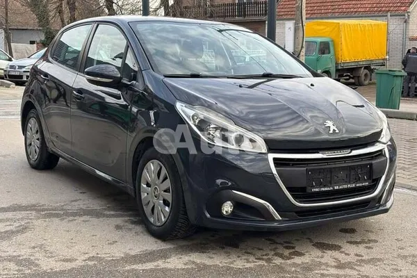 Peugeot 208 — polovni automobil