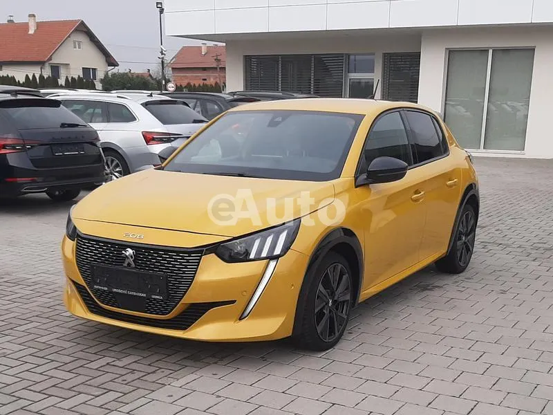 Peugeot 208 — polovni automobil