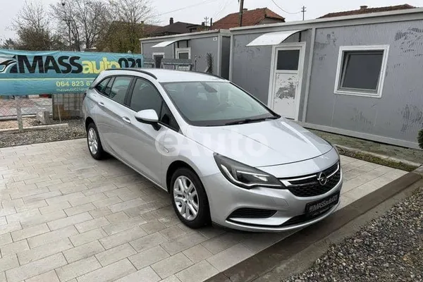 Opel Astra K — polovni automobil