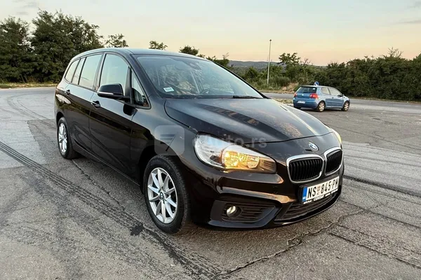 BMW 216 — polovni automobil