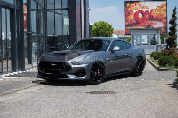 Ford Mustang — polovni automobil, oglas