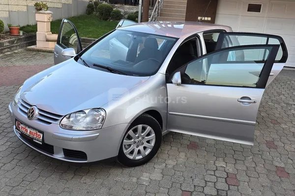 Volkswagen Golf 5 — polovni automobil