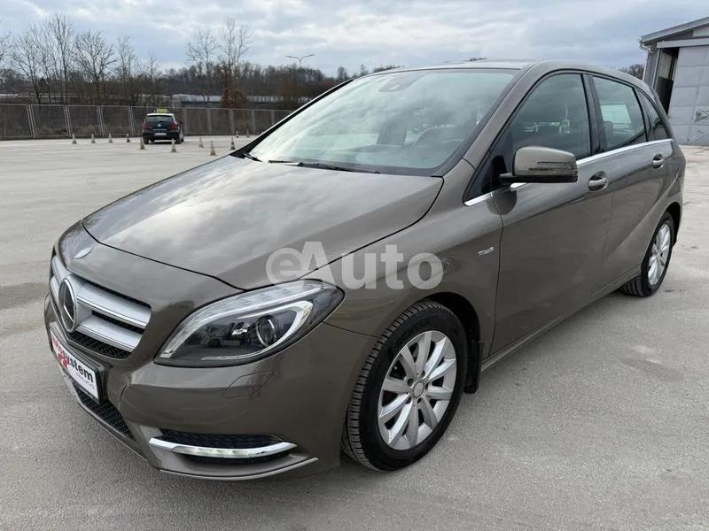 Mercedes Benz B 180 — polovni automobil