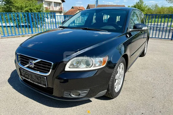 Volvo V50 — polovni automobil