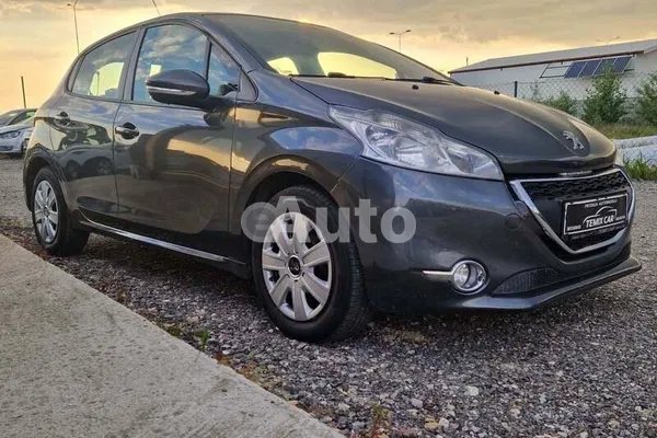 Peugeot 208 — polovni automobil