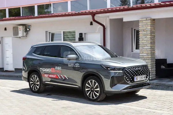 Chery Tiggo 8 — polovni automobil