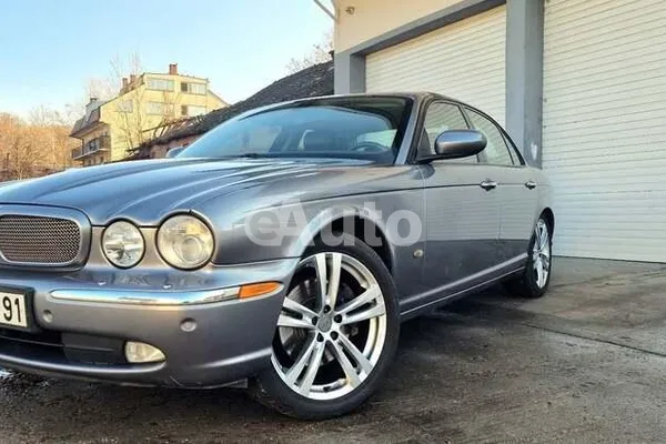 Jaguar XJ6 — polovni automobil