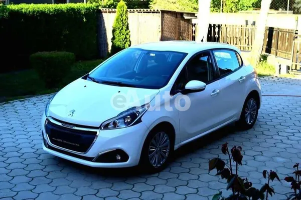 Peugeot 208 — polovni automobil