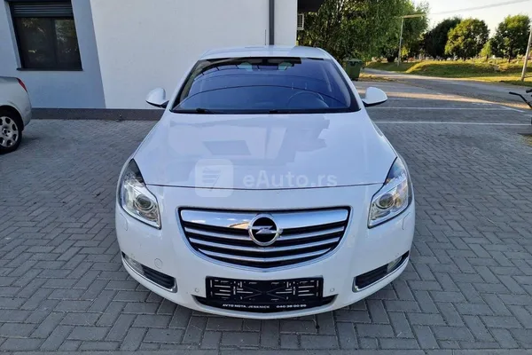Opel Insignia — polovni automobil