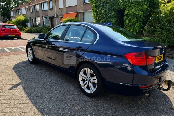BMW 320 — polovni automobil