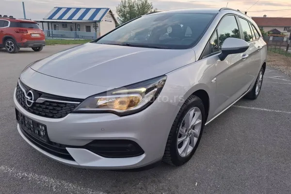 Opel Astra K — polovni automobil