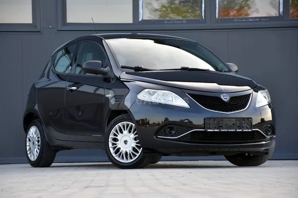 Lancia Ypsilon — polovni automobil