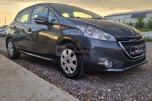 Peugeot 208 — polovni automobil