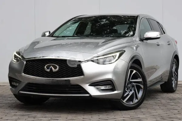 Infiniti Q30 — polovni automobil