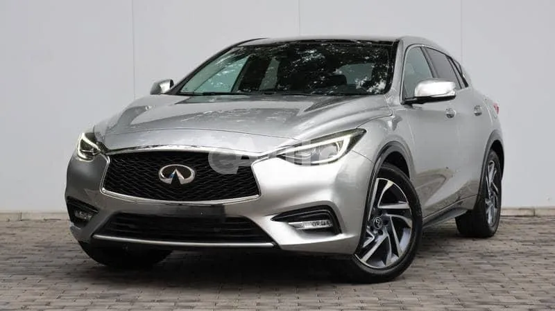 Infiniti Q30 — polovni automobil