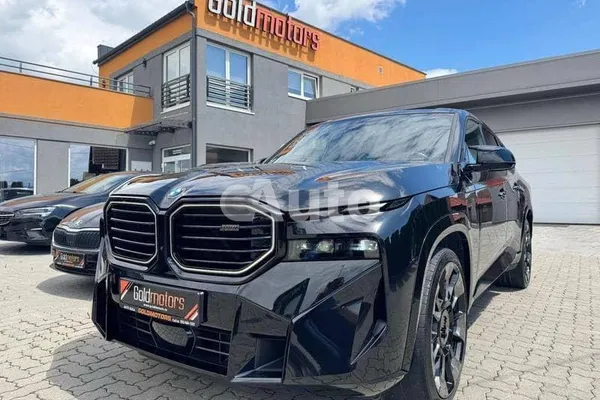 BMW XM — polovni automobil