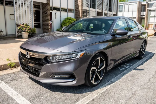 Honda Accord — polovni automobil