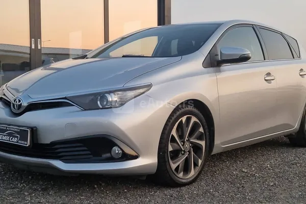 Toyota Auris — polovni automobil