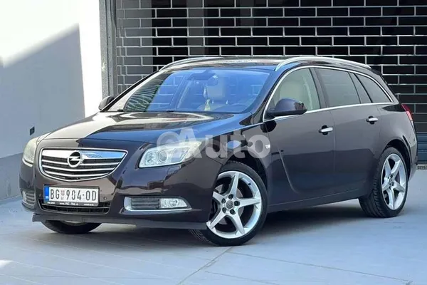 Opel Insignia — polovni automobil