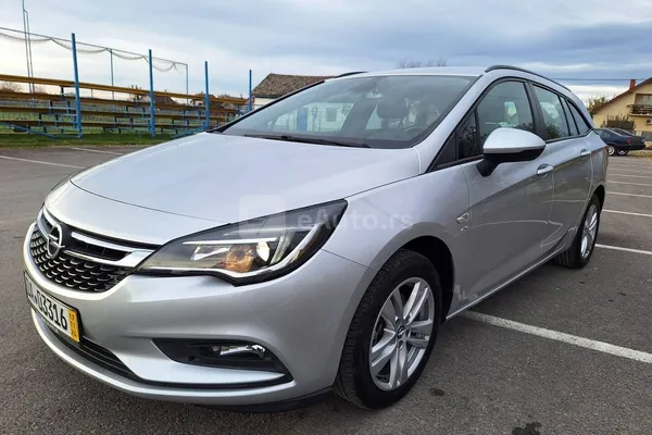 Opel Astra K — polovni automobil