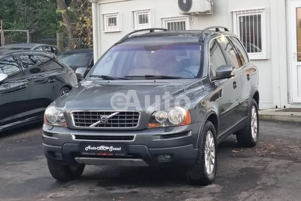 Volvo XC90 — polovni automobil