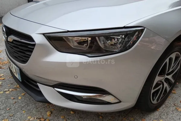 Opel Insignia — polovni automobil