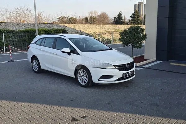Opel Astra K — polovni automobil