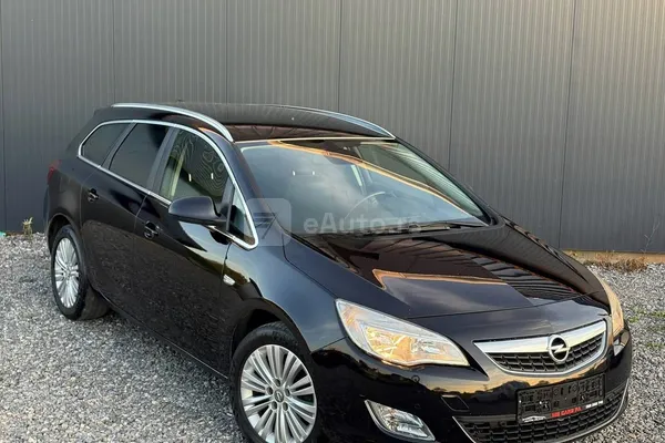 Opel Astra J — polovni automobil